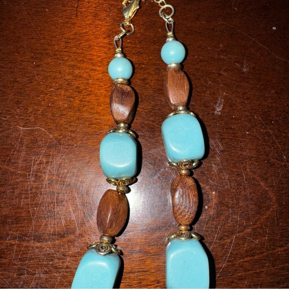 Gorgeous Vintage Turquoise Beaded Necklace With Brown And Black Secondary Beads - Picture 3 of 9
